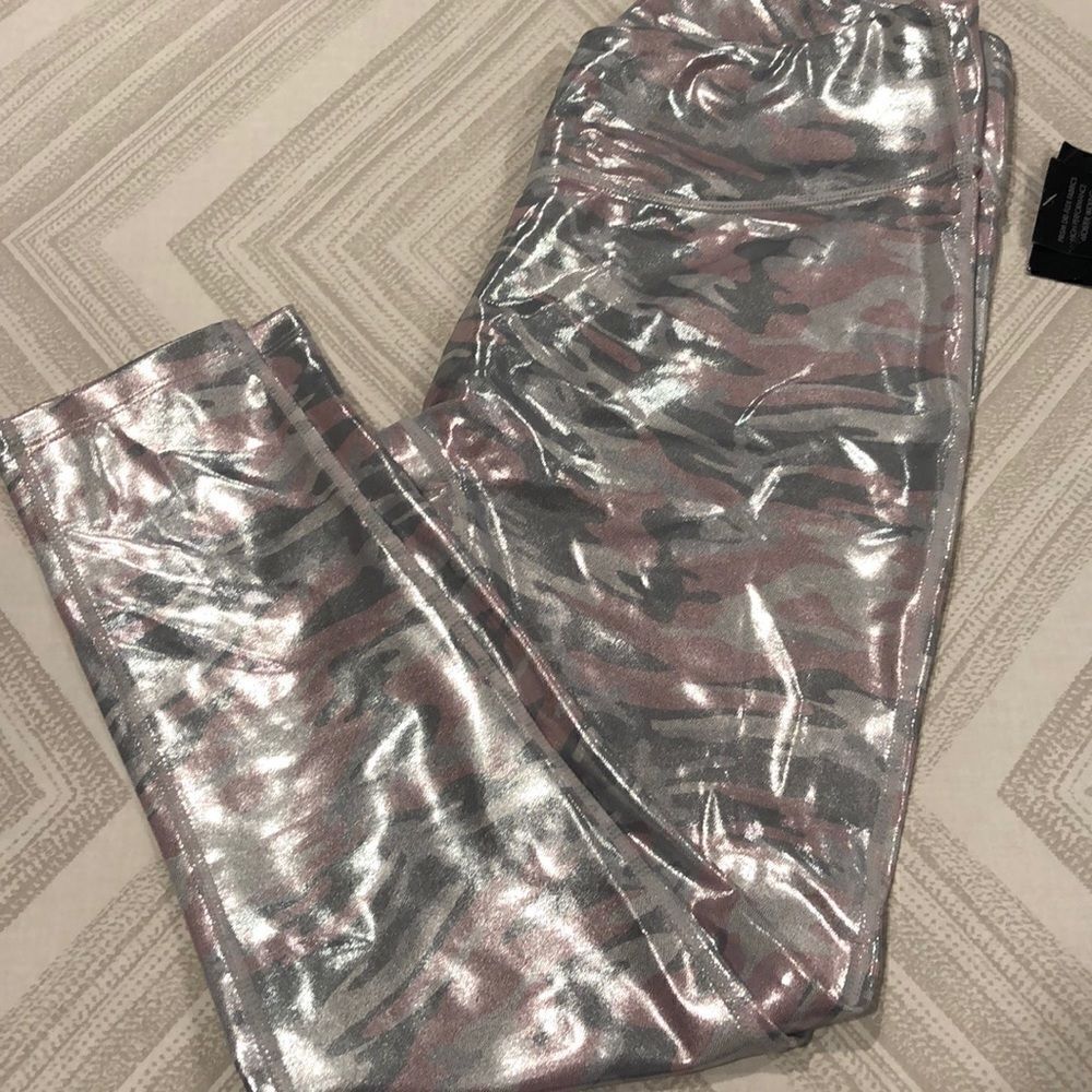 PrismSport Pink Glamo Leggings, 7/8 Length in Pink & Silver Camouflage